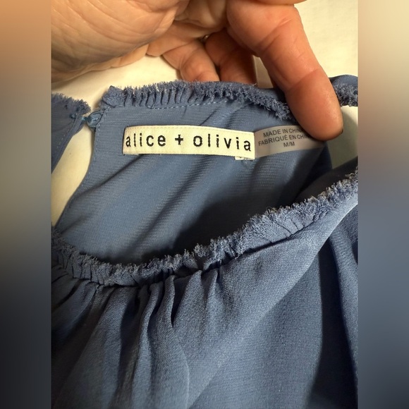 ALICE & OLIVIA Blue Idalla Silk Ruffled cold shoulder Blouse size M - Picture 11 of 15